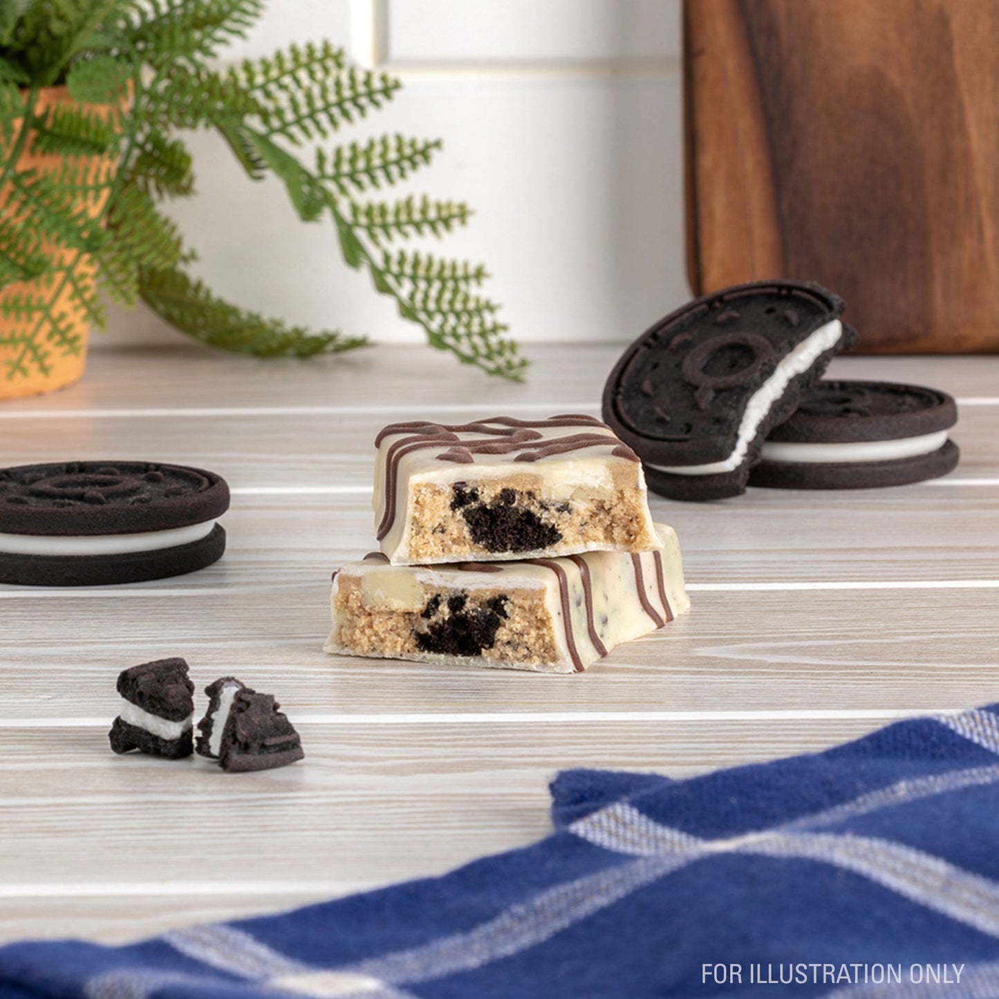 dipped-cookies-and-cream-protein-bars-s9 15807_QN_USA_ProteinBar_CAC_InterimAssetUpdate_Digital-Dipped-ProductCarouselSet_Tabletop1.jpg