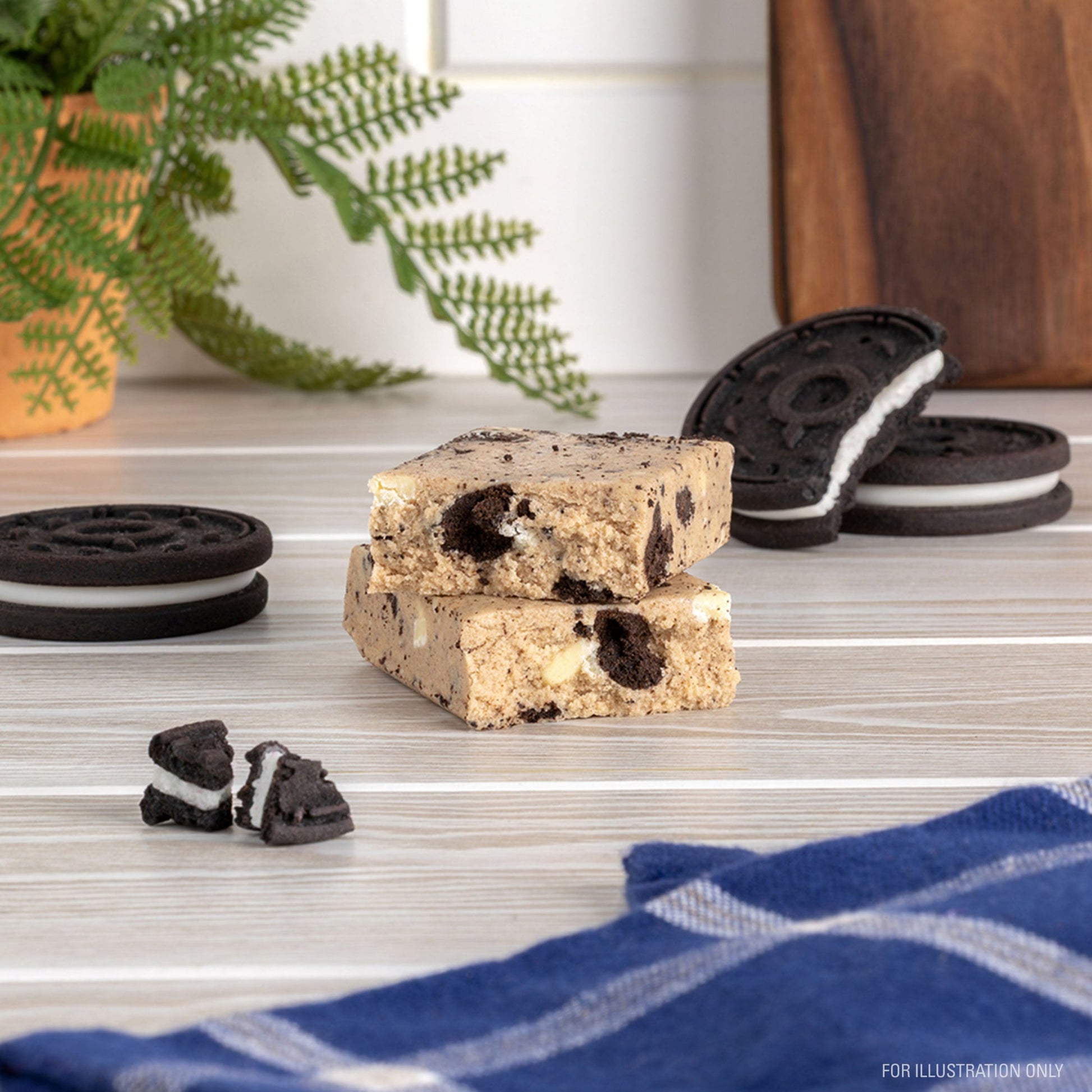 cookies-and-cream-protein-bars-t0 15807_QN_USA_ProteinBar_CAC_InterimAssetUpdate_Digital_Tabletop1.jpg